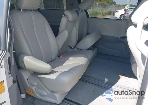 2013 Toyota Sienna Le V6 8 Passenger from USA, damaged, VIN 5TDKK3DC7DS350320